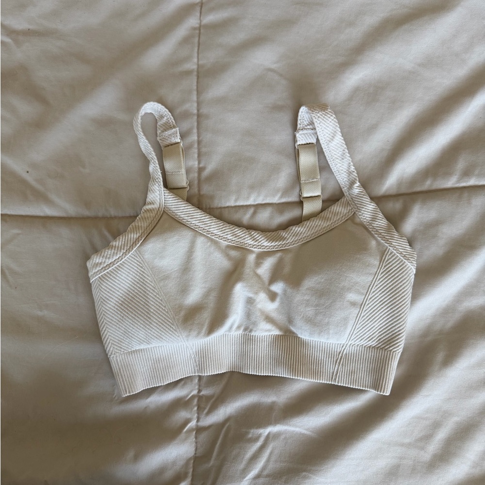 NWOT Old Navy Sports Bra
